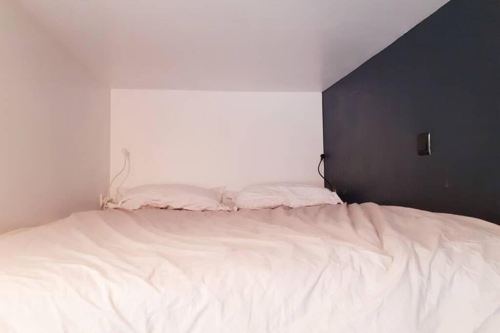 Small Arty Studio Menilmontant Париж Екстериор снимка